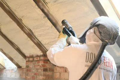 DOMOTERM Ocieplanie Dachu Pianką